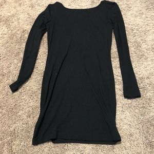 BLACK LONGSLEEVE OPEN BACK DRESS